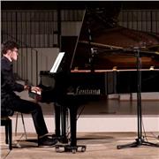 Esplora il tuo potenziale musicale: Maestro laureato con il massimo dei voti impartisce lezioni di pianoforte a Milano!